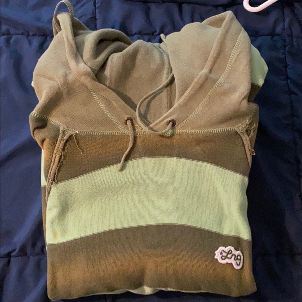 LRG pull over sweater